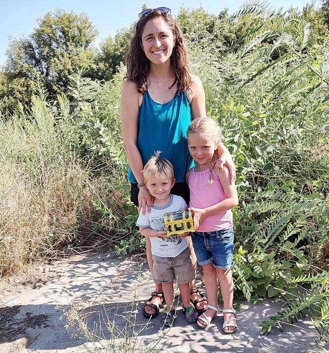 Madison Pollock and family wins NNO treasure hunt in 2023 and 2022 in Hermiston.